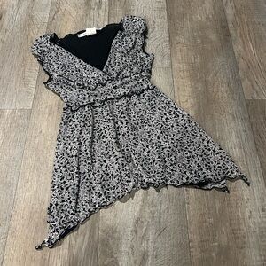 Y2K Black and white paisley print asymmetrical top